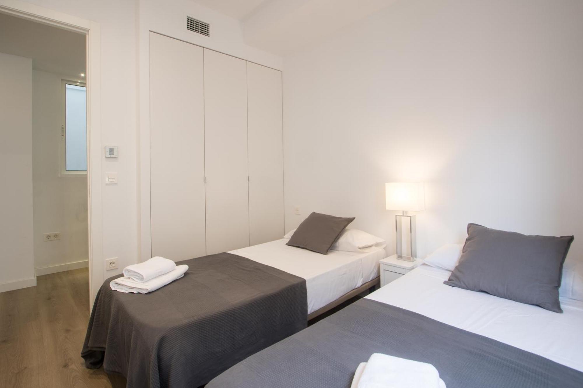 4 Bedroom/3 Baths W/ Ac In Near Beach! Alicante Exteriér fotografie