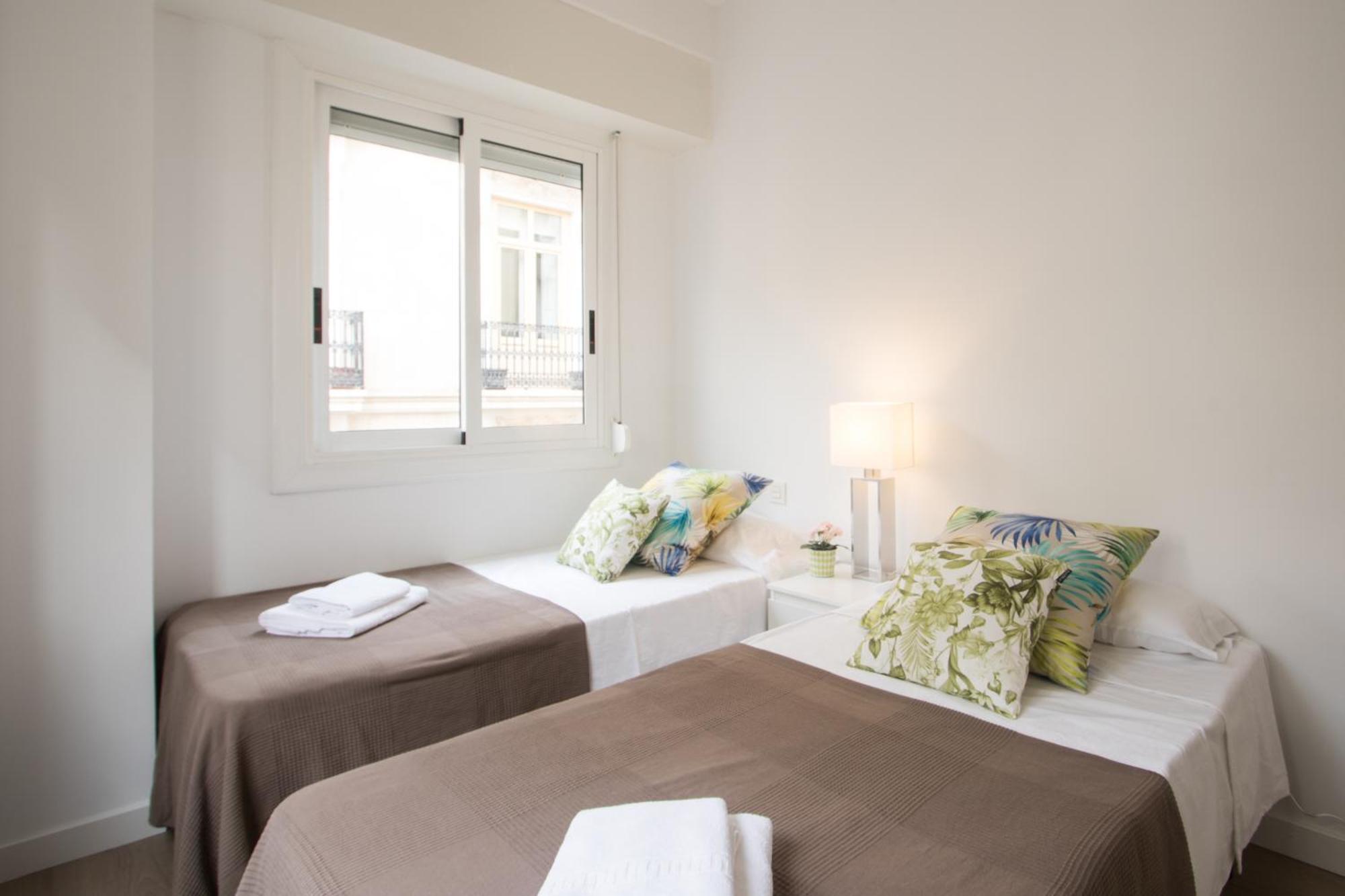 4 Bedroom/3 Baths W/ Ac In Near Beach! Alicante Exteriér fotografie
